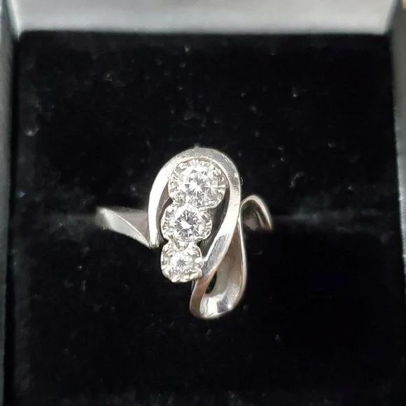 Heavy 14K Gold Trio Journey Ring